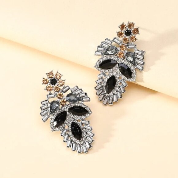 2/$24 Vintage-Inspired Black Silver Gold Tone Delicate Dangle Earrings - Picture 4 of 5